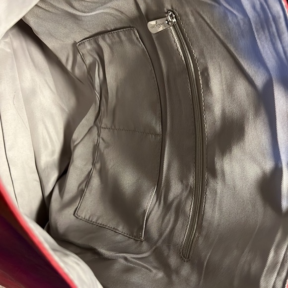 Thirty-One Around Town Tote - Picture 6 of 10